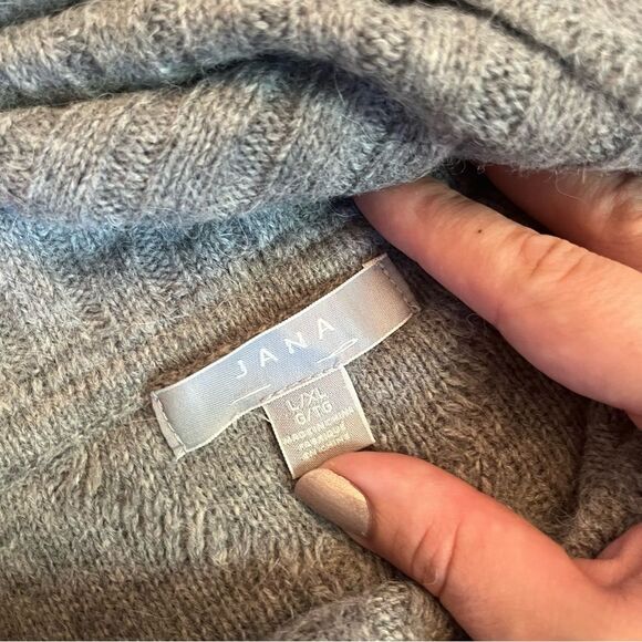 Cozy Gray Turtleneck Poncho Sweater, Alpaca blend - Picture 2 of 5